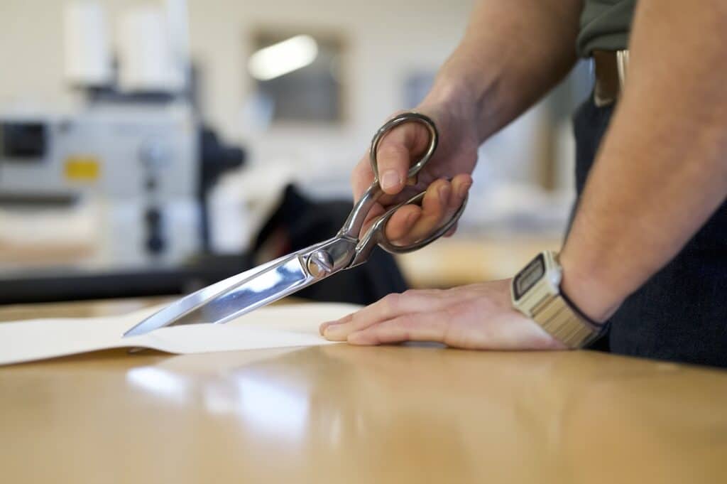Cutting canvas